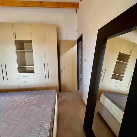 #als- Stone Maisonette In * Paliouri
